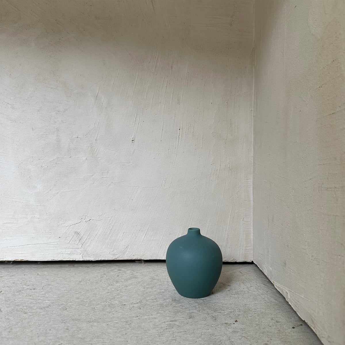 ｆｌｏｗｅｒ　ｂａｓｅ（花瓶）